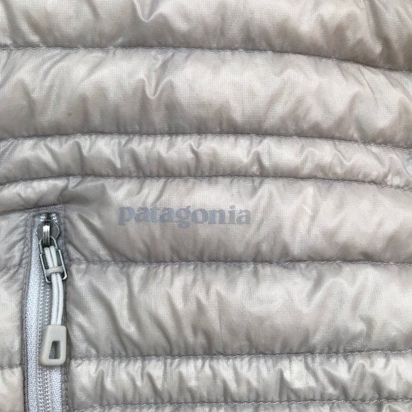Patagonia Nano Down Filled Puff Jacket Taupe Gray Womens Medium - Picture 12 of 13